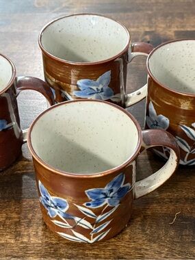 Hand-Painted Ranmaru Style Ceramic Mug in Brown with Blue Floral Accent